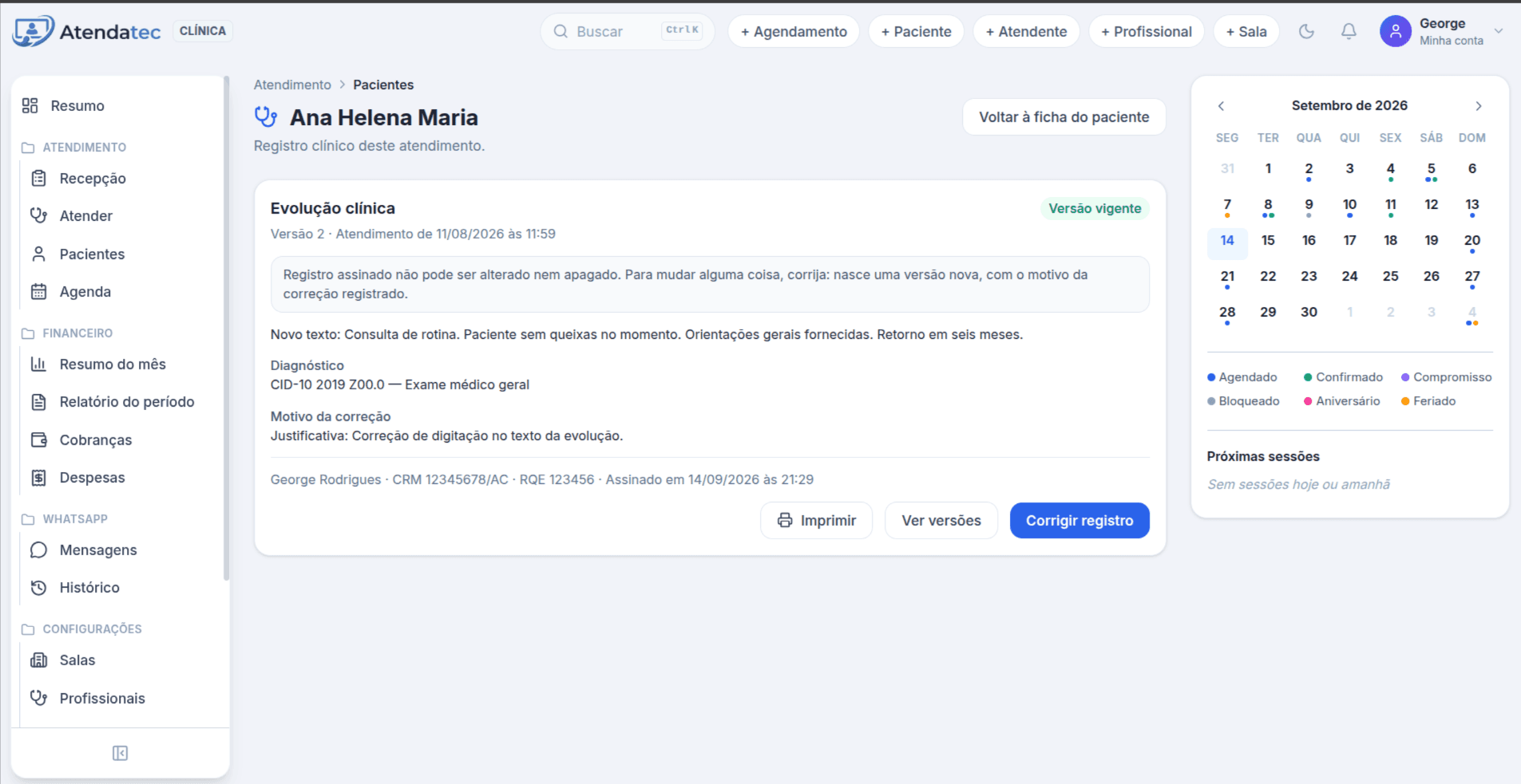 Registro clínico assinado no Atendatec, com a evolução do atendimento, o diagnóstico, o motivo da correção e o botão de ver versões