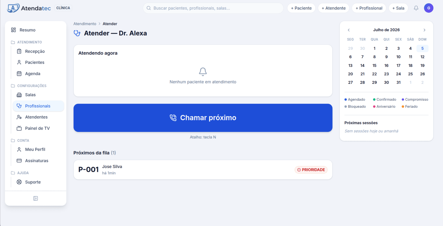 Tela Atender do Atendatec com o botão Chamar próximo em destaque e um paciente com prioridade na lista dos próximos da fila